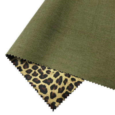 तेंदुए प्रिंट वस्त्र पीयू चमड़े पानी प्रतिरोधी 0.6 मिमी मोटाई अनुकूलित