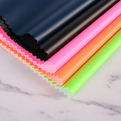 कपड़ा के लिए सफेद पीयू चमड़ा 54/55' चौड़ाई