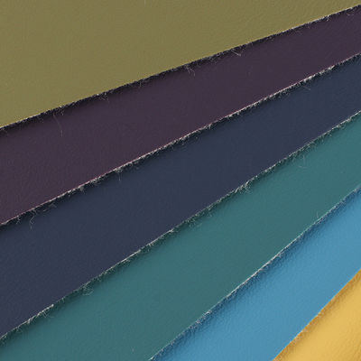 0.8 मिमी मोटाई म्यूज़िकल इंस्ट्रूमेंट्स के लिए फर्नीचर के लिए ठीक-ग्रेनेड ब्रश किए गए कपड़े-बैक पीवीसी चमड़े