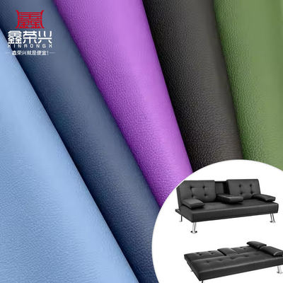 डी90 लिची इम्बोस्ड फेक्स लेदर फैब्रिक 150CM चौड़ा पीवीसी कृत्रिम सिंथेटिक लेदर सोफा बैग कुर्सी कार पैर मैट फर्नीचर के लिए