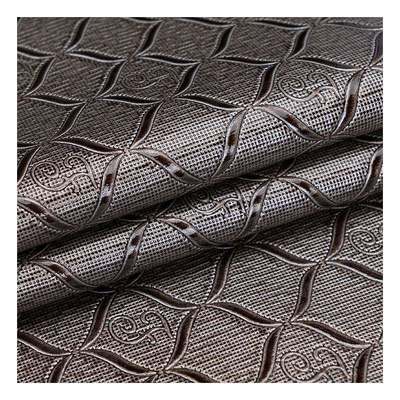 स्पॉट होलसेल पीवीसी ब्राइट ज्यामितीय पैटर्न कृत्रिम सिंथेटिक लेदर पैकेजिंग वॉलेट बॉक्स नोटबुक फॉक्स लेदर फैब्रिक