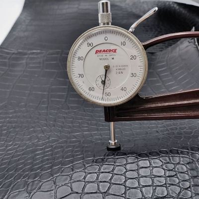 पीवीसी मगरमच्छ अनाज सिंथेटिक लेदर वॉलेट केस जूते नोटबुक लेदर फैब्रिक