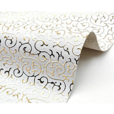 थोक पीवीसी गोल्डन फिल्म एम्बॉस्ड स्टाइल आर्टिफिशियल सिंथेटिक लेदर बैग पैकेजिंग बॉक्स जूते नोटबुक फैब्रिक के लिए