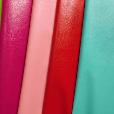 पैकेज वॉलेट केस जूते नोटबुक लेदर फैब्रिक के लिए पीवीसी आर64 अनाज कृत्रिम सिंथेटिक चमड़ा