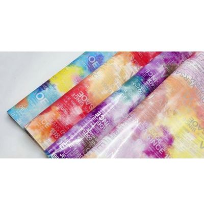 पीयू इंद्रधनुष अक्षर प्रिंट पत्रिका डिजाइन सिंथेटिक लेदर वाटरप्रूफ फॉक्स लेदर फैब्रिक लगेज बैग कॉस्मेटिक फर्नीचर/सोफा के लिए